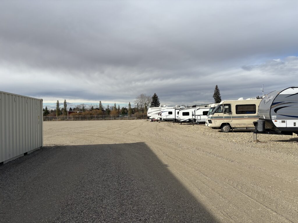 Trailer storage in Olds rent online